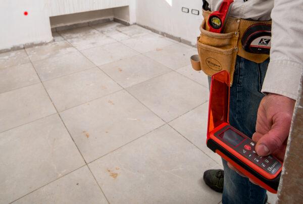 KAPRO 377 Kaprometer™ K7 with Bluetooth (100m) and Beamfinder™ flip cover - Image 6